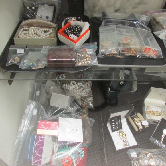 Image for Gallery/Estate, Vintage Clothing and Train Auction: 11-30-17