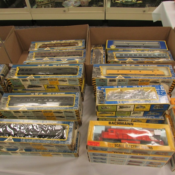 Image for Gallery/Estate, Vintage Clothing and Train Auction: 11-30-17