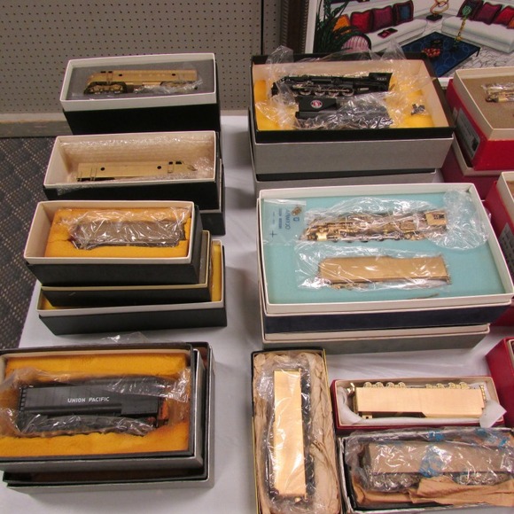 Image for Gallery/Estate, Vintage Clothing and Train Auction: 11-30-17