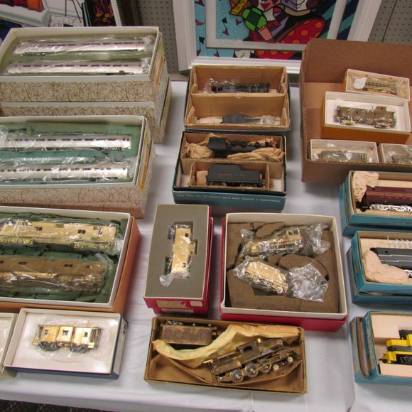 Image for Gallery/Estate, Vintage Clothing and Train Auction: 11-30-17