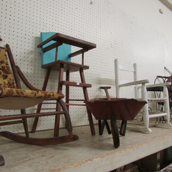 Image for Gallery/Estate, Vintage Clothing and Train Auction: 11-30-17