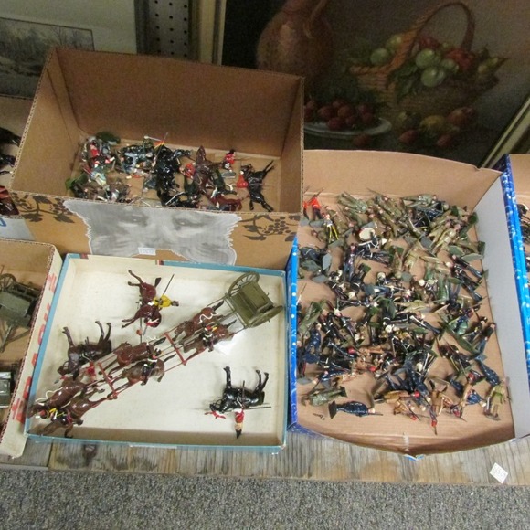 Image for Gallery/Estate, Vintage Clothing and Train Auction: 11-30-17