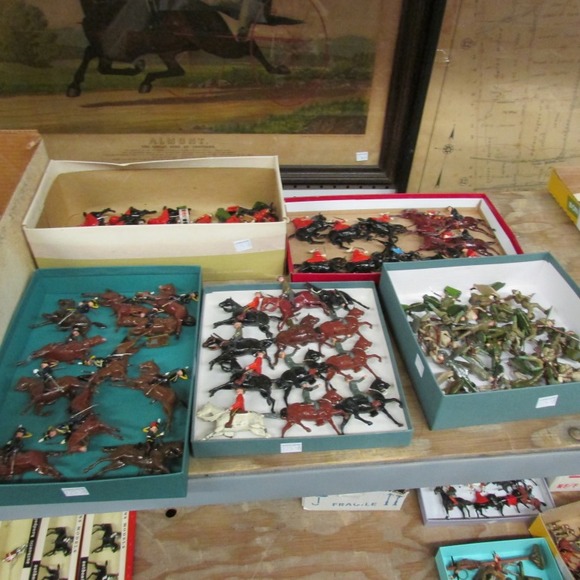 Image for Gallery/Estate, Vintage Clothing and Train Auction: 11-30-17