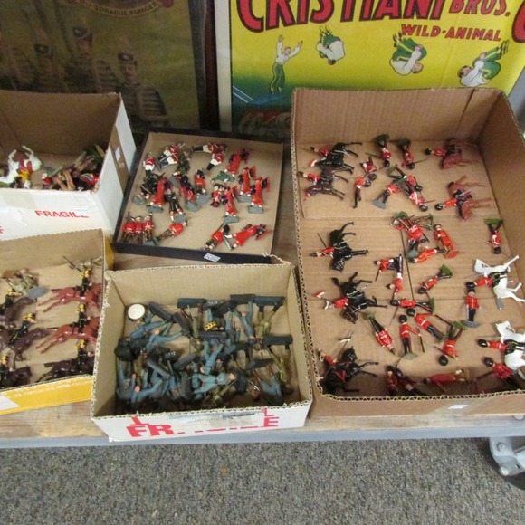 Image for Gallery/Estate, Vintage Clothing and Train Auction: 11-30-17