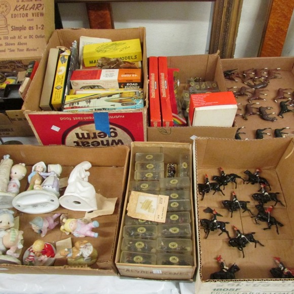 Image for Gallery/Estate, Vintage Clothing and Train Auction: 11-30-17