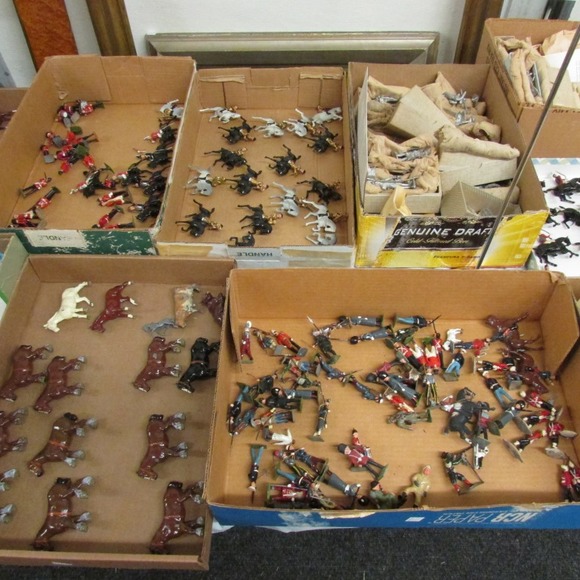 Image for Gallery/Estate, Vintage Clothing and Train Auction: 11-30-17