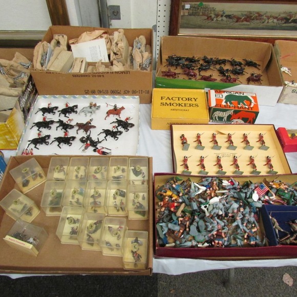 Image for Gallery/Estate, Vintage Clothing and Train Auction: 11-30-17