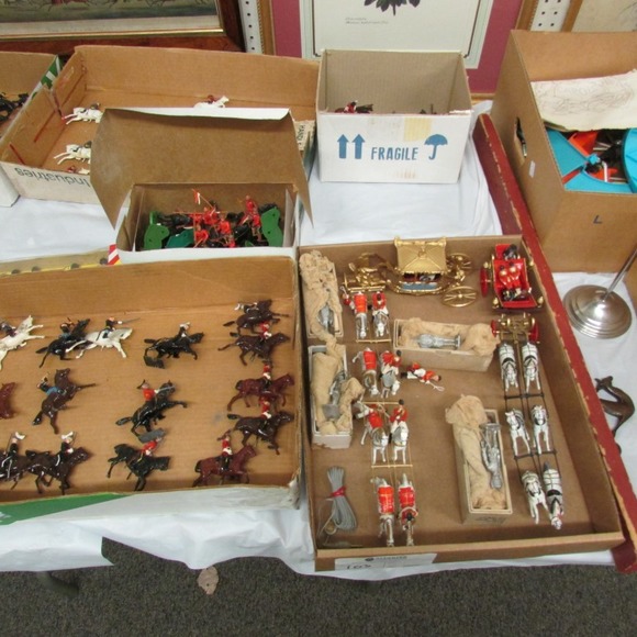 Image for Gallery/Estate, Vintage Clothing and Train Auction: 11-30-17