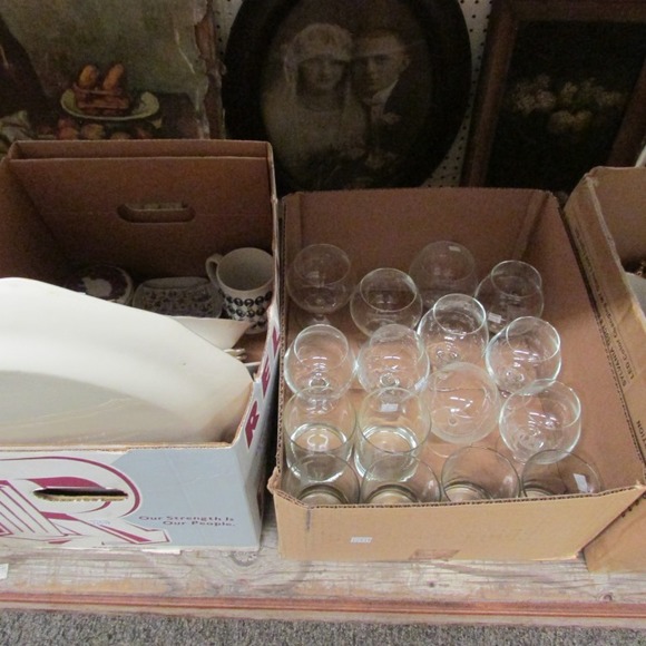 Image for Gallery/Estate, Vintage Clothing and Train Auction: 11-30-17