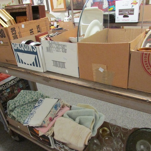 Image for Gallery/Estate, Vintage Clothing and Train Auction: 11-30-17