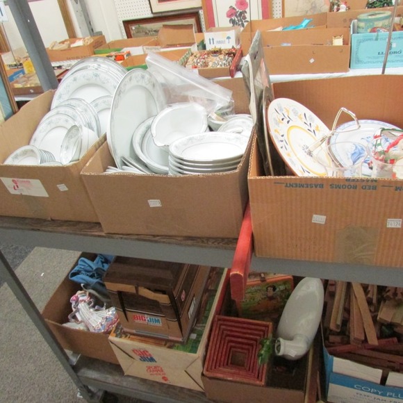 Image for Gallery/Estate, Vintage Clothing and Train Auction: 11-30-17