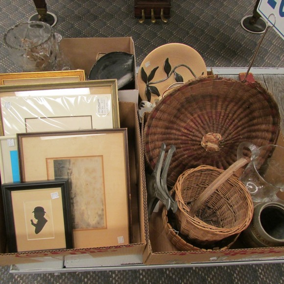 Image for Gallery/Estate, Vintage Clothing and Train Auction: 11-30-17