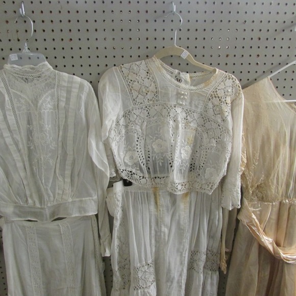 Image for Gallery/Estate, Vintage Clothing and Train Auction: 11-30-17