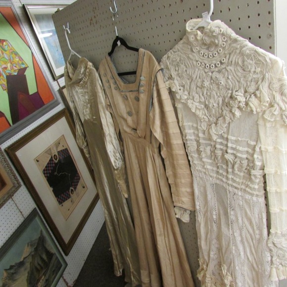 Image for Gallery/Estate, Vintage Clothing and Train Auction: 11-30-17