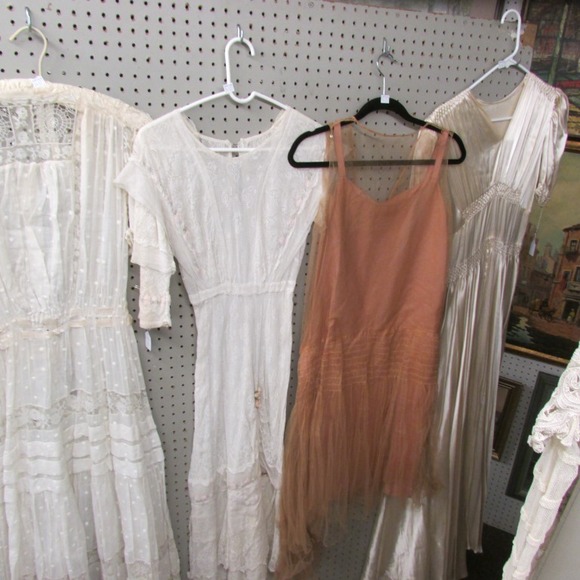 Image for Gallery/Estate, Vintage Clothing and Train Auction: 11-30-17