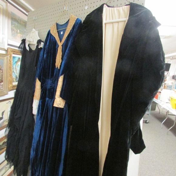 Image for Gallery/Estate, Vintage Clothing and Train Auction: 11-30-17