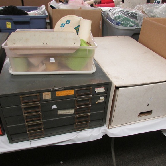 Image for Gallery/Estate, Vintage Clothing and Train Auction: 11-30-17