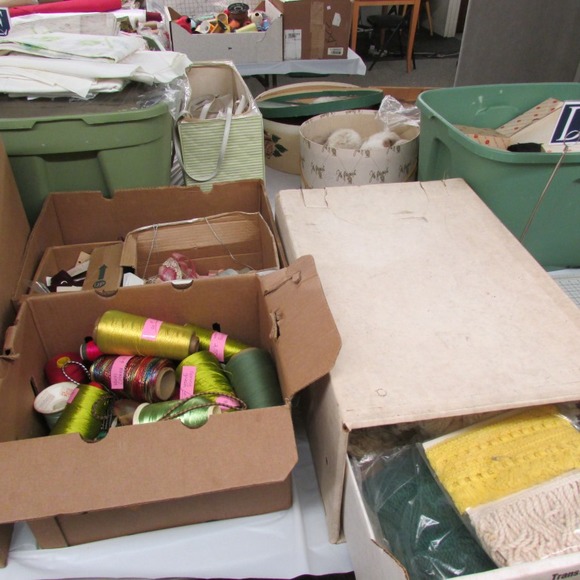 Image for Gallery/Estate, Vintage Clothing and Train Auction: 11-30-17