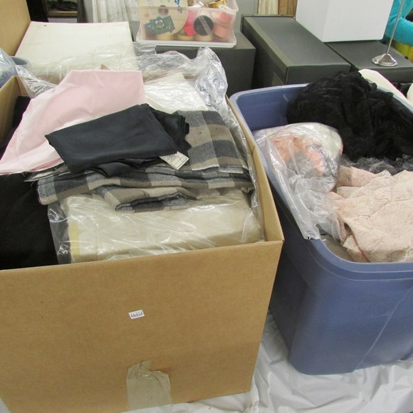 Image for Gallery/Estate, Vintage Clothing and Train Auction: 11-30-17