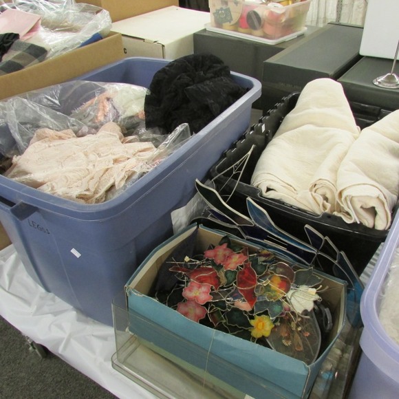 Image for Gallery/Estate, Vintage Clothing and Train Auction: 11-30-17