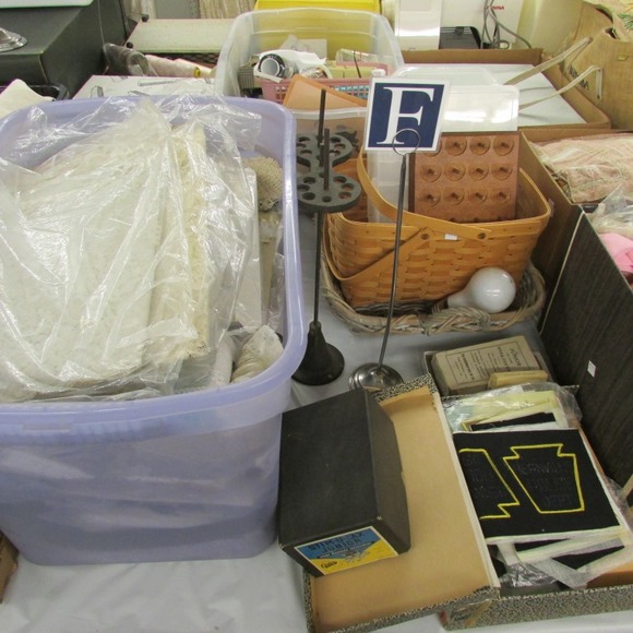 Image for Gallery/Estate, Vintage Clothing and Train Auction: 11-30-17