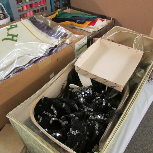 Image for Gallery/Estate, Vintage Clothing and Train Auction: 11-30-17