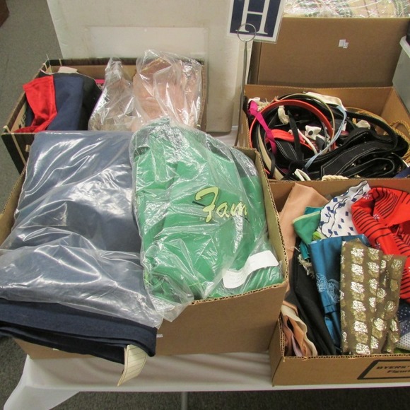 Image for Gallery/Estate, Vintage Clothing and Train Auction: 11-30-17