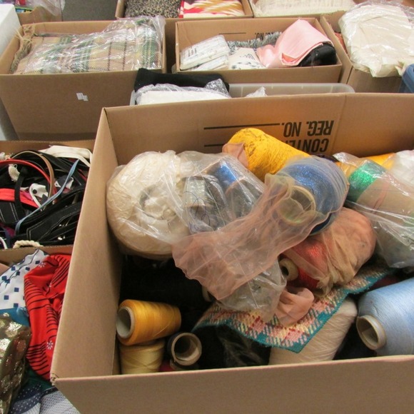 Image for Gallery/Estate, Vintage Clothing and Train Auction: 11-30-17