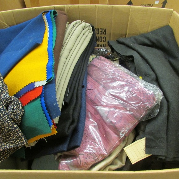 Image for Gallery/Estate, Vintage Clothing and Train Auction: 11-30-17