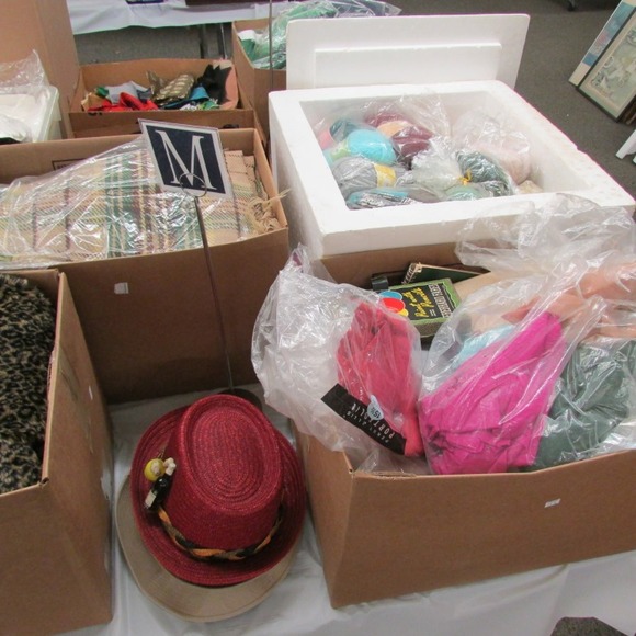 Image for Gallery/Estate, Vintage Clothing and Train Auction: 11-30-17