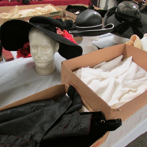 Image for Gallery/Estate, Vintage Clothing and Train Auction: 11-30-17