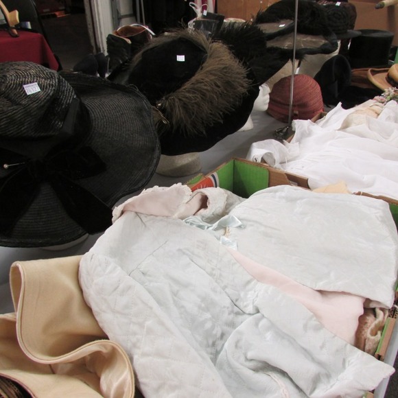 Image for Gallery/Estate, Vintage Clothing and Train Auction: 11-30-17