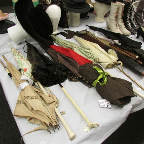 Image for Gallery/Estate, Vintage Clothing and Train Auction: 11-30-17