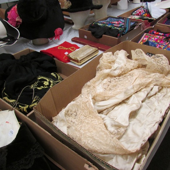 Image for Gallery/Estate, Vintage Clothing and Train Auction: 11-30-17