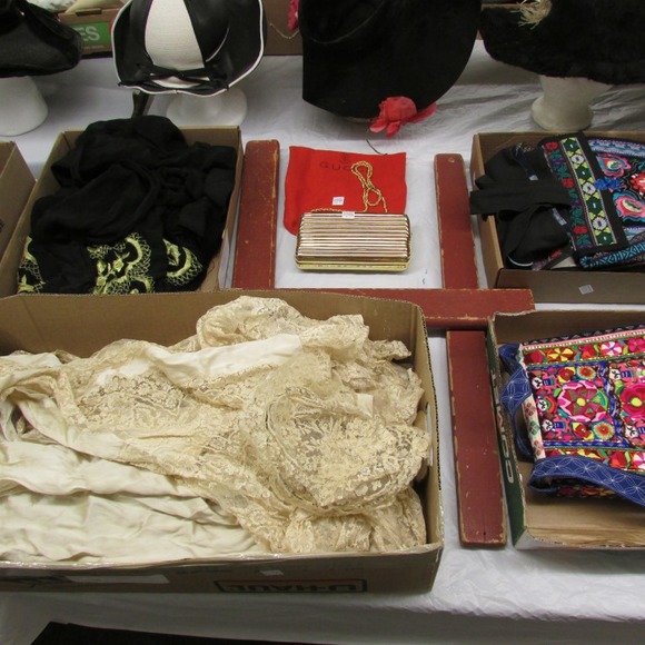 Image for Gallery/Estate, Vintage Clothing and Train Auction: 11-30-17