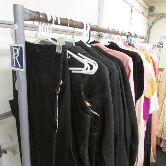 Image for Gallery/Estate, Vintage Clothing and Train Auction: 11-30-17