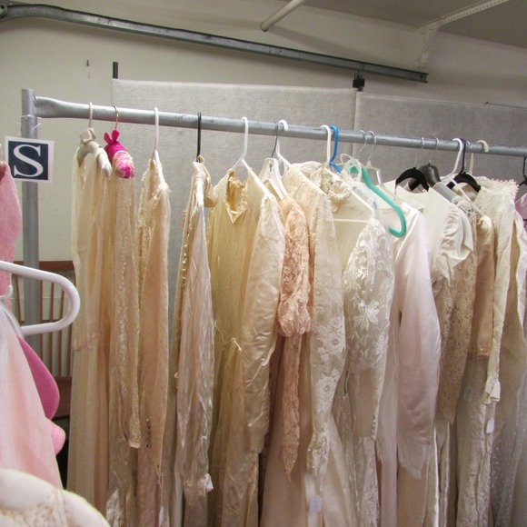 Image for Gallery/Estate, Vintage Clothing and Train Auction: 11-30-17