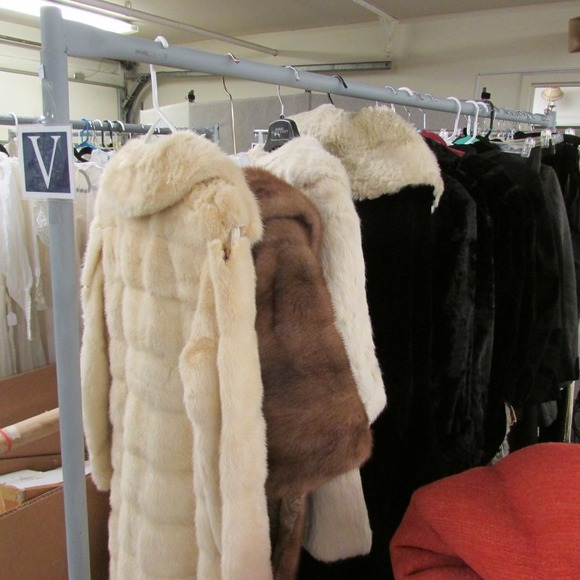 Image for Gallery/Estate, Vintage Clothing and Train Auction: 11-30-17