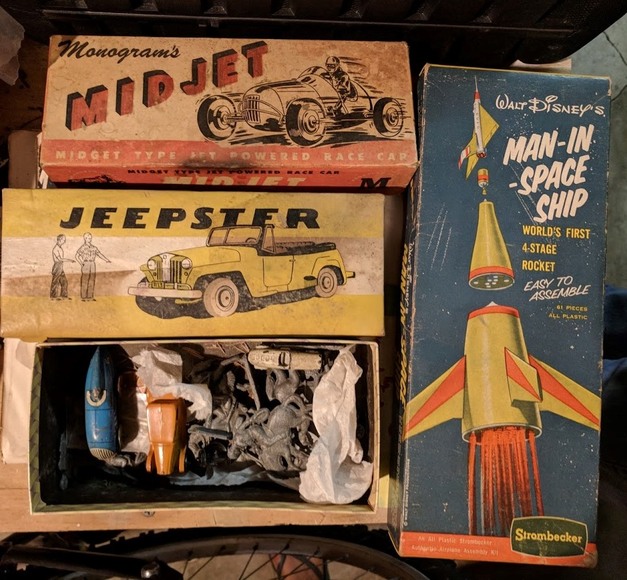 Image for Gallery/Estate, Brass Trains, Comic Books and African Tribal Art Auction: 12-28-17