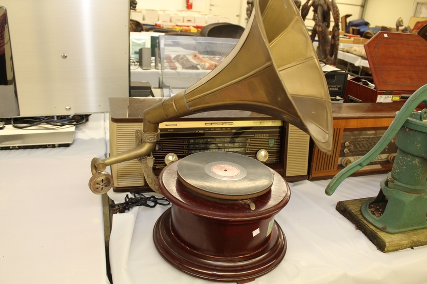 Image for Gallery/Estate, Brass Trains, Comic Books and African Tribal Art Auction: 12-28-17