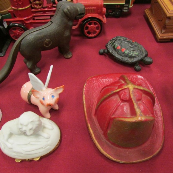 Image for Gallery/Estate, Brass Trains, Comic Books and African Tribal Art Auction: 12-28-17