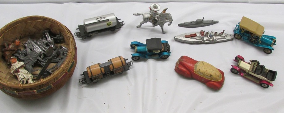 Image for Gallery/Estate and Doll Auction: 1-18-18