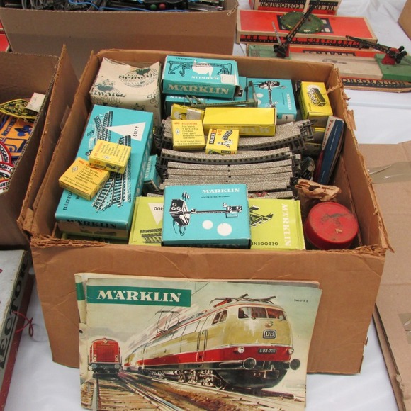 Image for Gallery/Estate and Doll Auction: 1-18-18