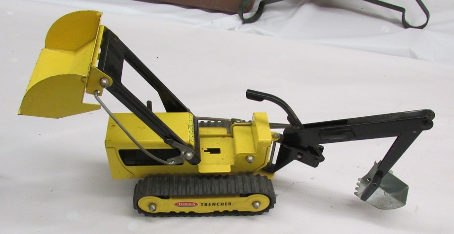 Image for Gallery/Estate and Doll Auction: 1-18-18