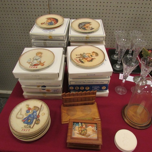 Image for Gallery/Estate and Doll Auction: 1-18-18