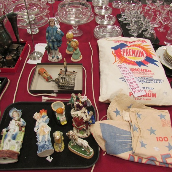 Image for Gallery/Estate and Doll Auction: 1-18-18