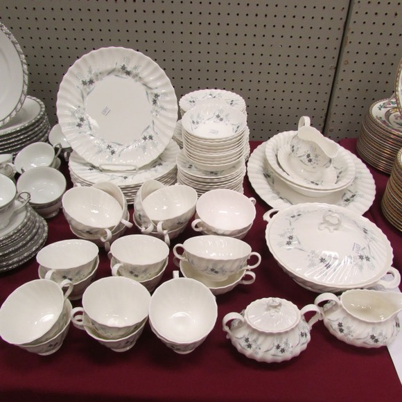 Image for Gallery/Estate and Doll Auction: 1-18-18