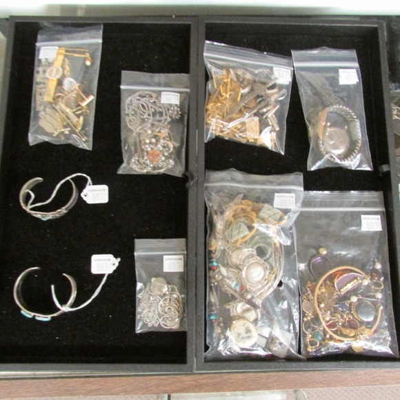 Image for Gallery/Estate and Doll Auction: 1-18-18