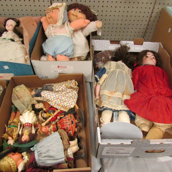 Image for Gallery/Estate and Doll Auction: 1-18-18