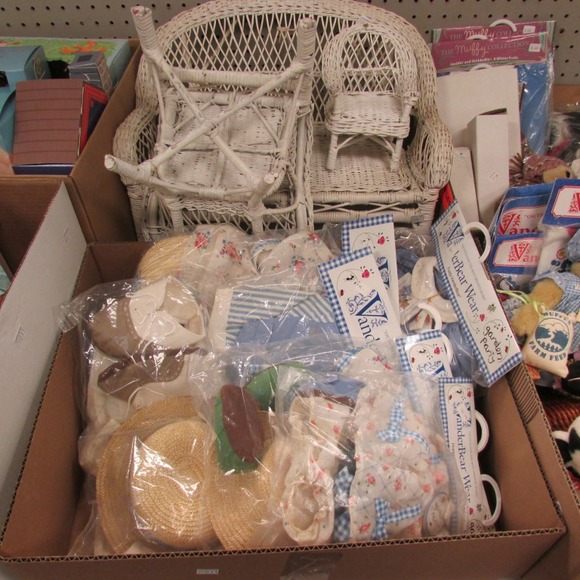 Image for Gallery/Estate and Doll Auction: 1-18-18